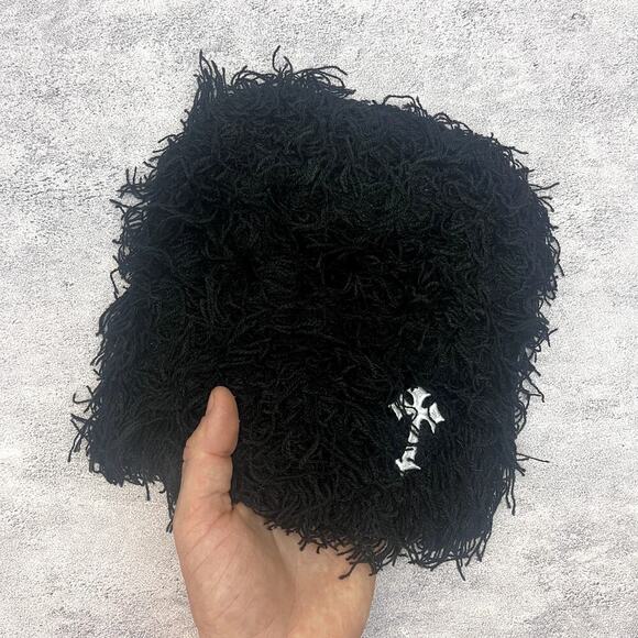 grunge cross gothic punk furry black beanie - Picture 2 of 6